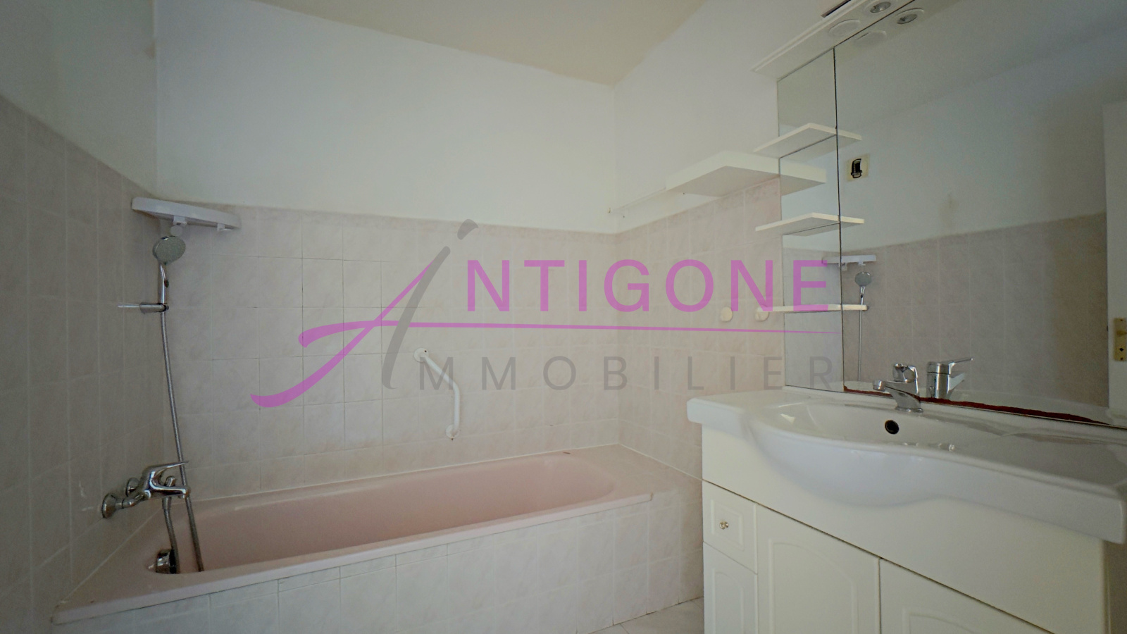 Image_7, Appartement, Sanary-sur-Mer, ref :GPLAP30000352
