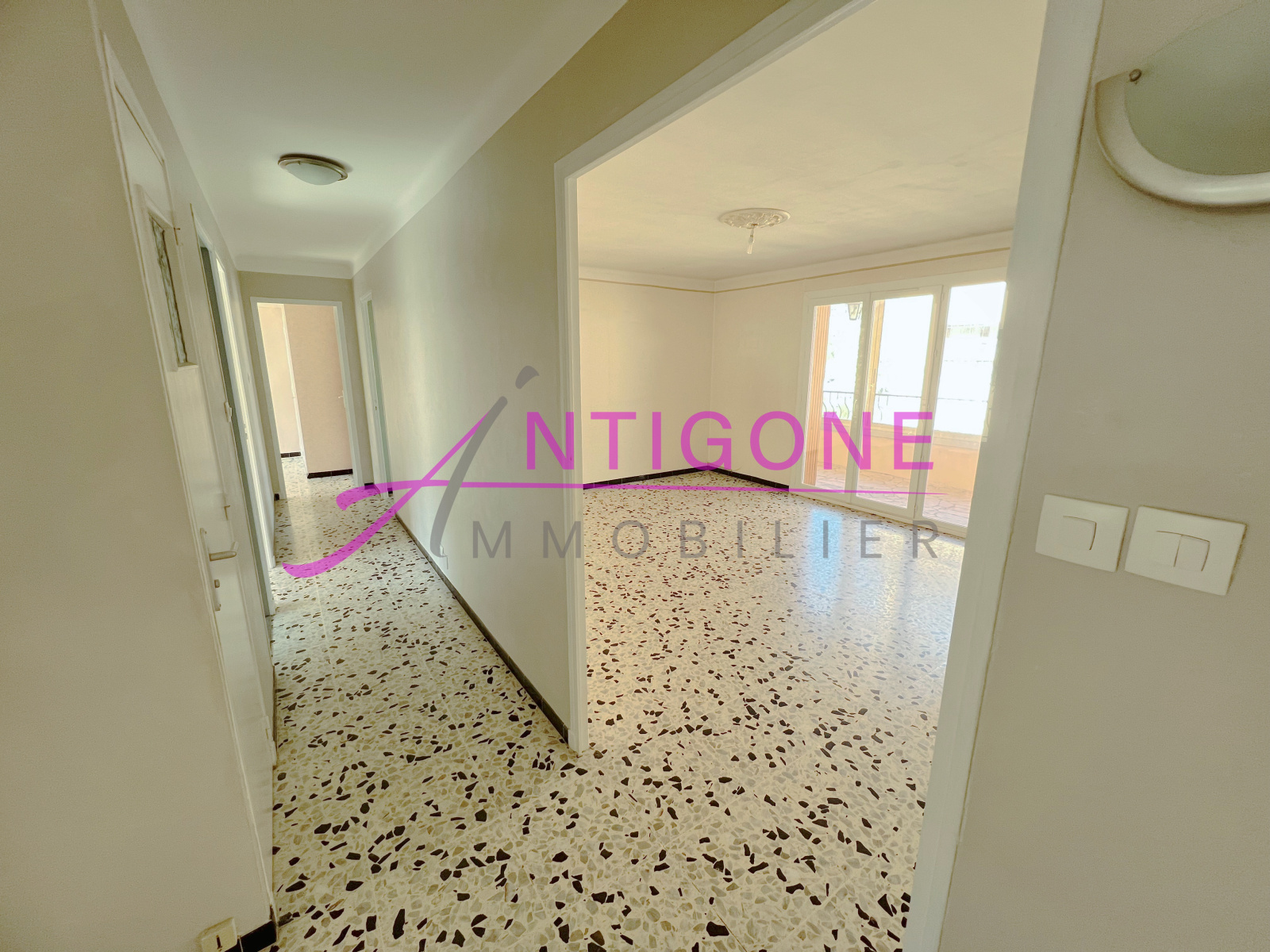 Image_2, Appartement, Ollioules, ref :AVAP10000067