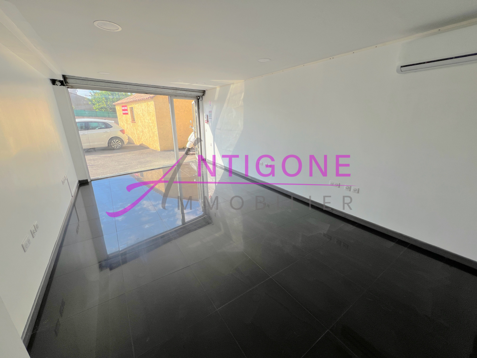 Image_5, Immeuble, Six-Fours-les-Plages, ref :AVCO10000258