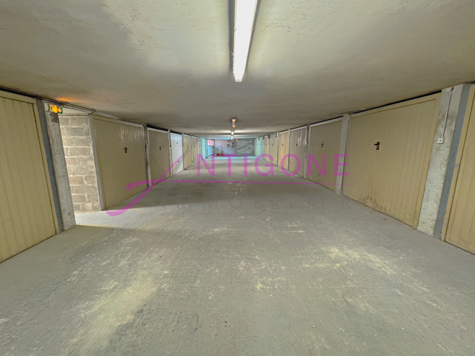 Image_3, Garage, Sanary-sur-Mer, ref :GPLGA30000232